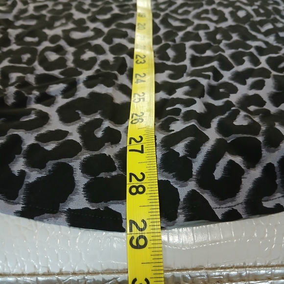 Guess sz S Purple and Black Leopard Print Long Sleeve Button-Up Business Shirt - Picture 9 of 13